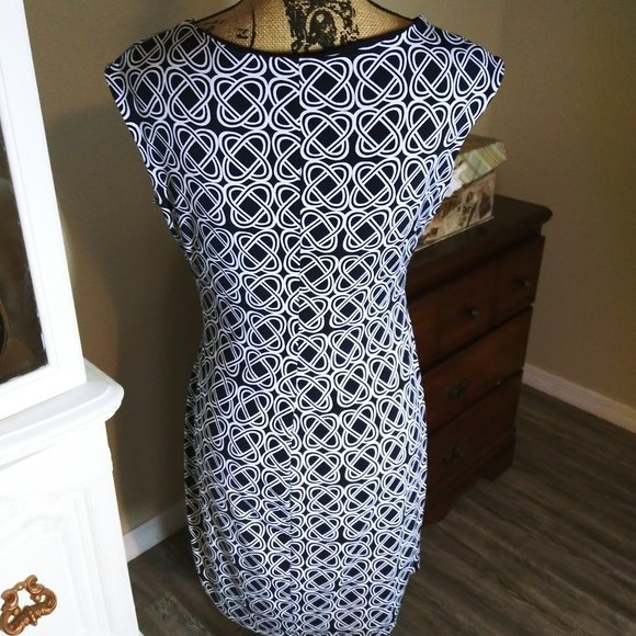 Enfocus Studio Geometric Sleeveless Dress